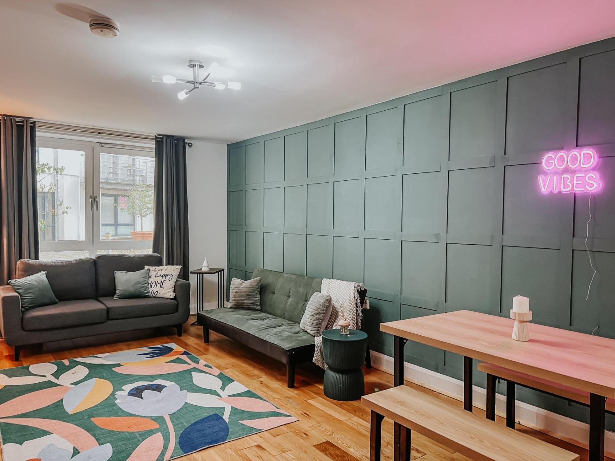 Whitehall Square Apartments- Queen'S Quarters Белфаст Экстерьер фото